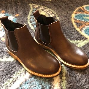 Bonpoint kids chelsea boots sz 24 EUC